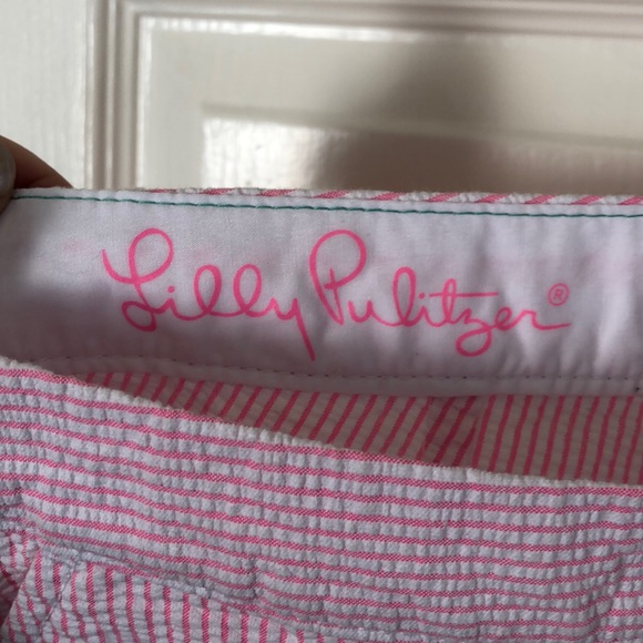 Pink Lilly Pulitzer scallop short - Picture 2 of 3